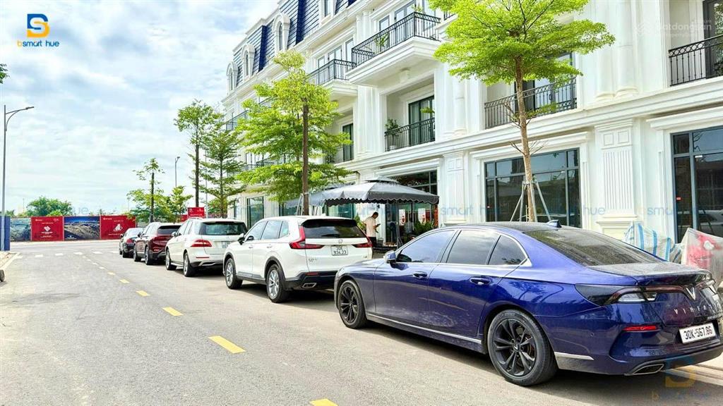 Căn góc 3 mặt tiền đường lớn võ nguyên giáp, cư dân đông, trung tâm tp huế  phù hợp để kinh doanh