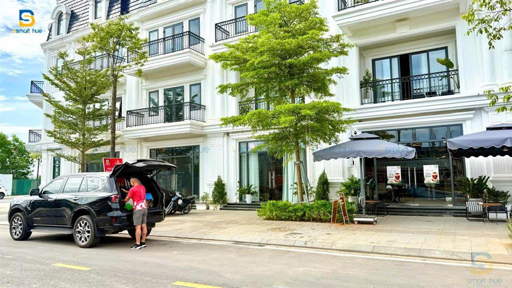 Căn góc 3 mặt tiền đường lớn võ nguyên giáp, cư dân đông, trung tâm tp huế  phù hợp để kinh doanh
