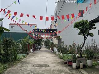 63m đất dịch vụ lại yên  sơn đồng vị trí sát hóc đường 17m sát khu đô thị giá tốt