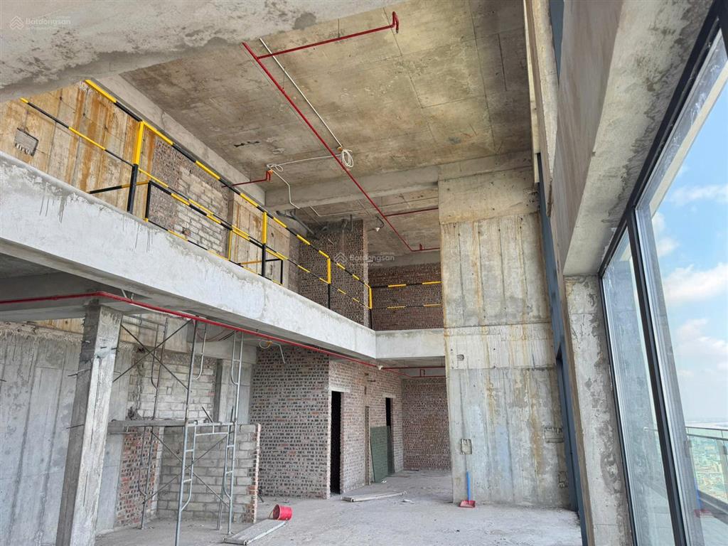 Suất ngoại giao penthouse sân vườn tòa le parc place. sân vườn 250m2, tặng 3 slot ô tô giá 69tr/m2