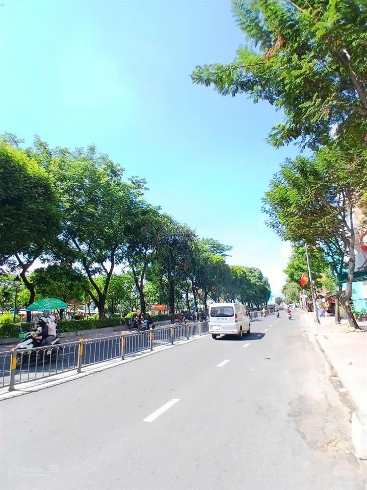 Chỉ 11,5 tỷ nhà mặt tiền nguyễn văn luông, p. bình phú, nhà nở hậu đều, 2 tầng