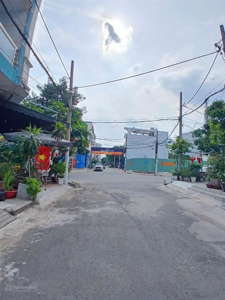Tụt dốc! giá giảm chỉ còn 11,5 tỷ nhà mt đường số 42, p. bình phú (4x18) 4 tầng đẹp, 4 phòng ngủ