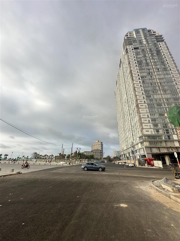 Bán căn hộ chung cư mermaid seaview, 2 phòng ngủ, view biển  mr đức srt 0856 883 ***