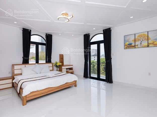 Cho thuê biệt thự vũng tàu hồ bơi gần biển bãi sau thùy vân  5pn 5wc  full nội thất  mr. đức srt