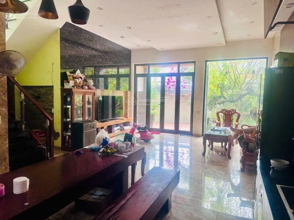 Bán nhà đẹp phạm bá nguyên, tp huế  dt 188m²  4pn  nhà mới, full nội thất gía 4,65 tỷ