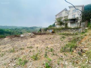 385m nằm trong khuôn viên khu ( beverly hill ) cư yên . lương sơn