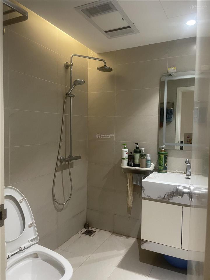 Bán căn hộ chung cư 2pn đường giải phóng gần ngã tư sở  nhà đẹp ở ngay. giá 4.39 tỷ