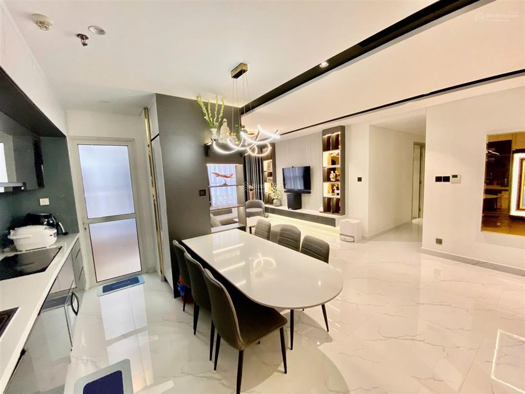 Căn hộ mới 50m2/2pn view hồ bơi, 2 tỷ 3, sổ hồng sẵn, full nt, nguyễn thượng hiền 0794 818 ***