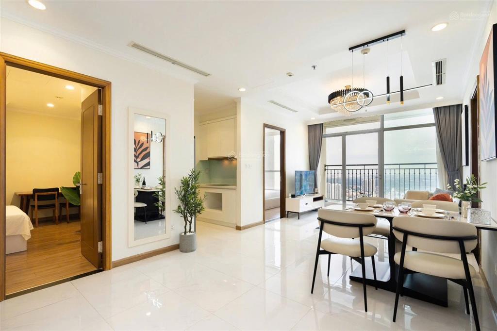 Hiện đại view hồ bơi 52m2/2 tỷ 1 full nt,shr,vay 85%,dọn ở liền.mt phạm văn đồng rẽ vào 0794 818 ***