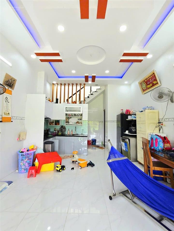 Nhà phố 55m 2 tầng ngang 4,6m gần khu đô thị đông tăng long, sổ riêng hoàn công đủ 3,35 tỷ