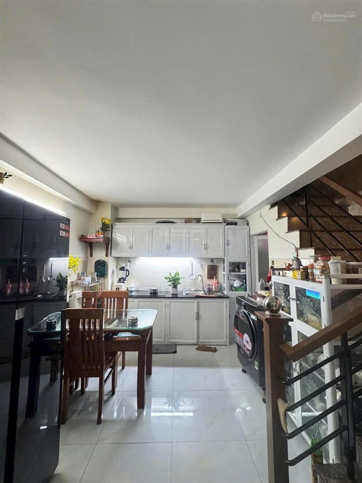 Nhà 3 tầng gần mt đ.359, phước long b kết cấu 1 trệt, 1 lửng, 1 lầu  3pn, 2wc 4,4 tỷ