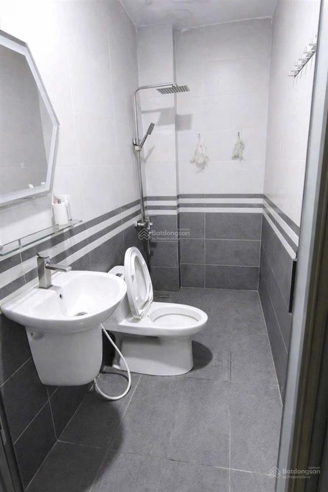 Nhà 3 tầng long phước   đường xe hơi tới nhà  giá chỉ 3,6 tỷ còn thương lượng