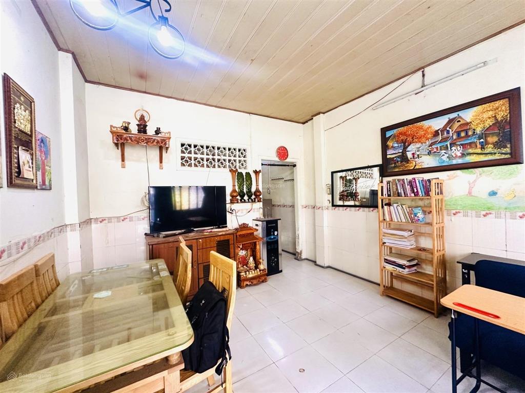 Chỉ 3,5 tỷ có ngay nhà phước bình nay là phường phước long, sổ riêng 33m2