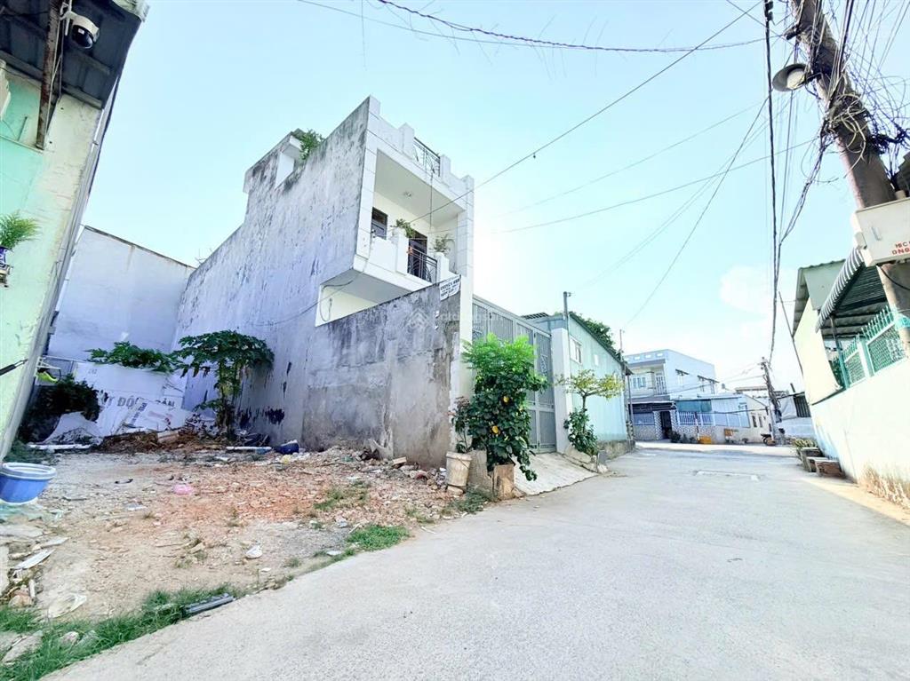 Đất nền gần khu đô thị đông tăng long 4,95 tỷ, vị trí đắc địa, tiềm năng tăng giá cao
