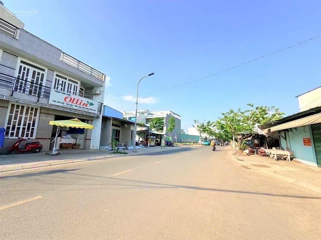 Đất nền gần khu đô thị đông tăng long 4,95 tỷ, vị trí đắc địa, tiềm năng tăng giá cao