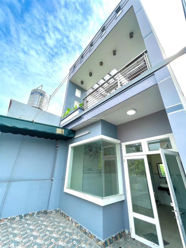 Nhà phố phú hữu giáp quận 2, xe hơi ngủ trong sân 80m dt sàn 176m ngang 5,2m, chỉ 6,5 tỷ