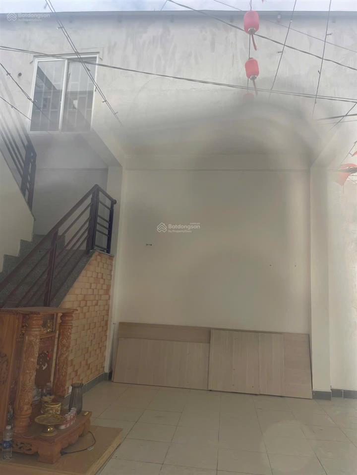 Chỉ 3,9 tỷ sở hữu nhà góc 2 mặt tiền đường xe hơi, dt đất 61m2 sàn 116m2 sổ hồng hoàn công