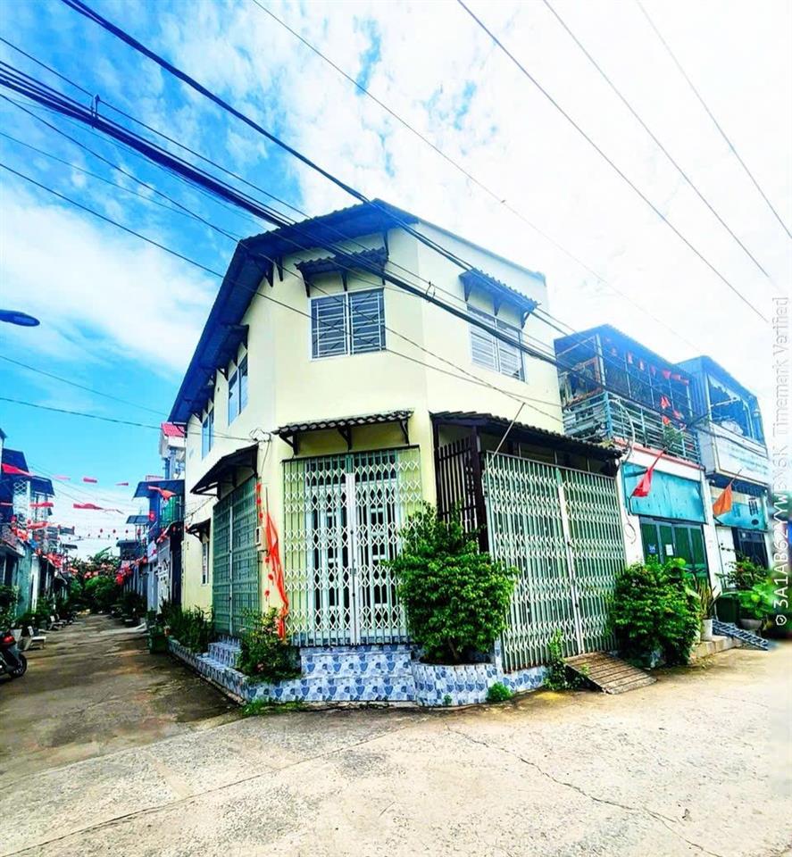 Chỉ 3,9 tỷ sở hữu nhà góc 2 mặt tiền đường xe hơi, dt đất 61m2 sàn 116m2 sổ hồng hoàn công