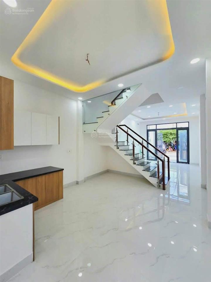 Chỉ 3,55 tỷ sở hữu nhà phố 2 tầng hoàn công đủ đường ô tô 10m có vỉa hè,