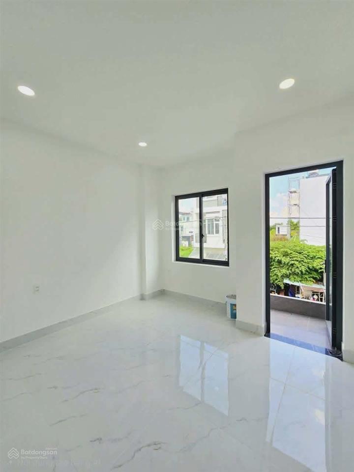 Chỉ 3,55 tỷ sở hữu nhà phố 2 tầng hoàn công đủ đường ô tô 10m có vỉa hè,