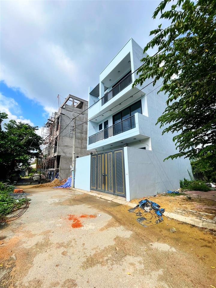 Đất 80m2 full thổ cư long trường ngang 7m hiếm chỉ 3,8 tỷ