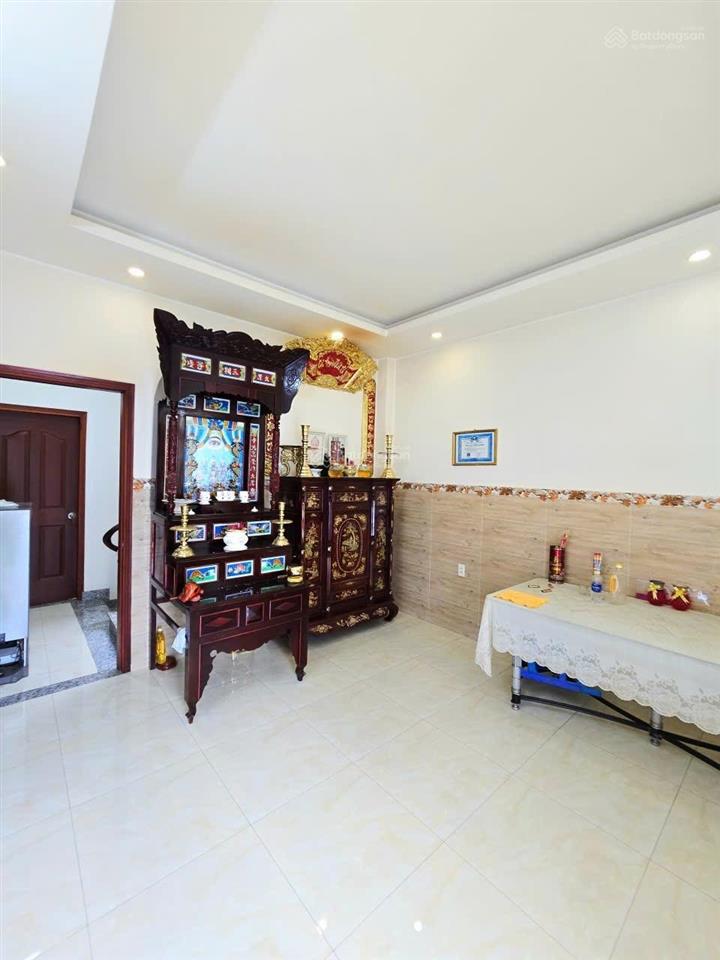 Nhà phố 4 tầng hoàn công đủ  đường ô tô 8m  gần vòng xoay phú hữu, phường phú hữu