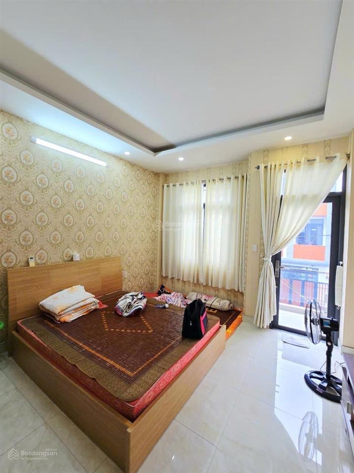 Nhà phố 4 tầng hoàn công đủ  đường ô tô 8m  gần vòng xoay phú hữu, phường phú hữu