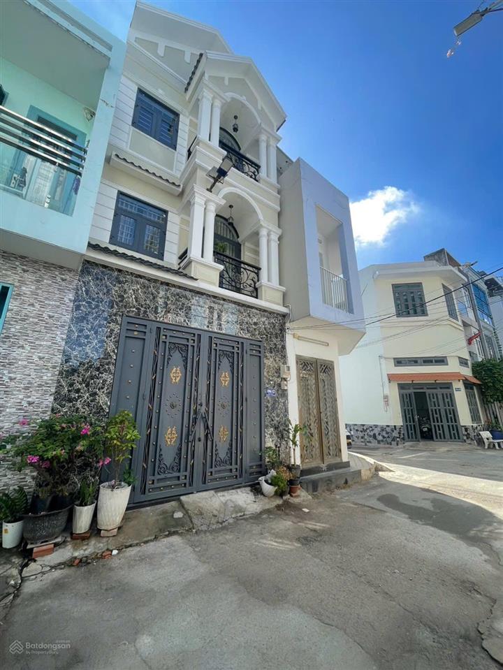 Nhà 4 tầng lã xuân oai hẻm xe hơi tránh nhau rộng 6m. 4 phòng ngủ