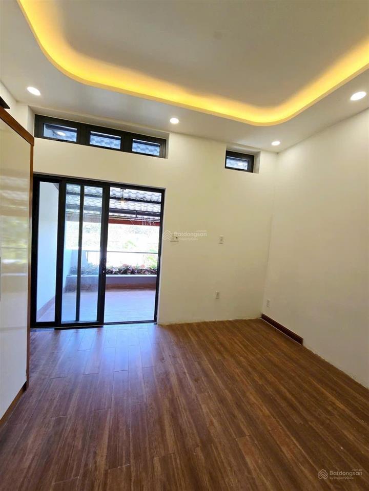 Nhà 2 tầng long trường 50m ô tô 9m 4,1 tỷ, sổ riêng hoàn công đủ