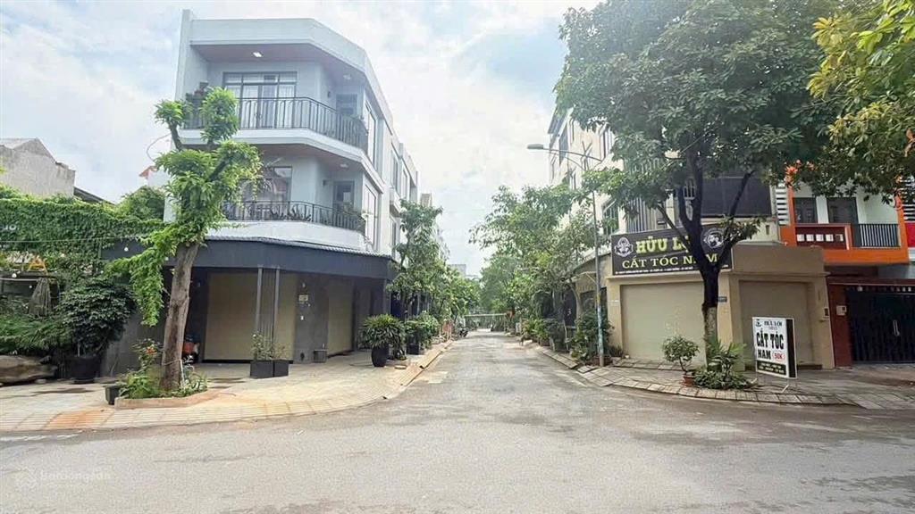 Đất trục chính kdc nam khang 58m2 ôtô thông 4,5 tỷ đường thông