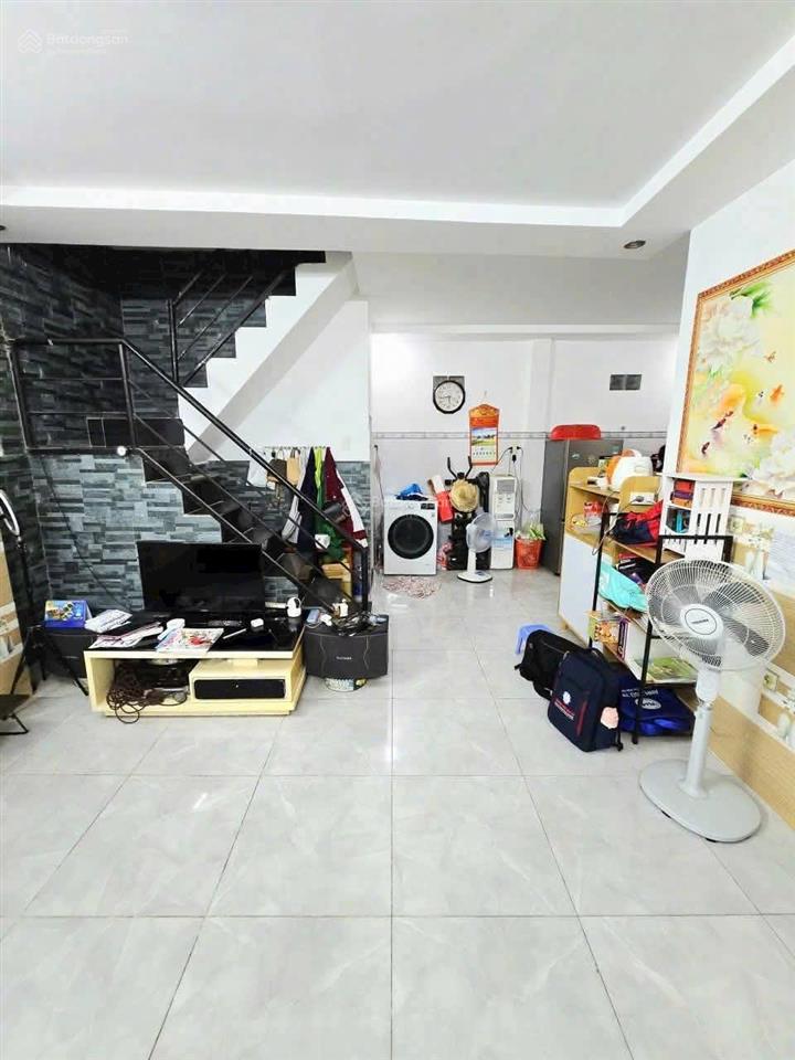 4,1 tỷ  nhà 70m ngang 10m  2 tầng  hẻm ô tô  lò lu, trường thạnh