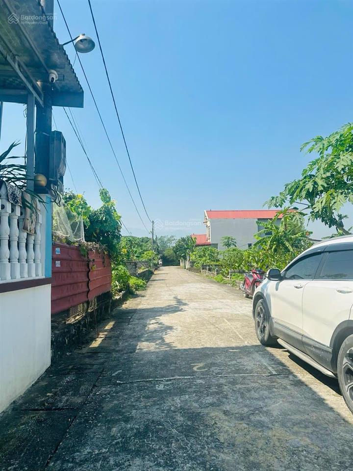 Bán 120m² đất tái định cư vị trí cực đẹp, ngay cạnh sân golf sky lake, 300 m ra đường hcm