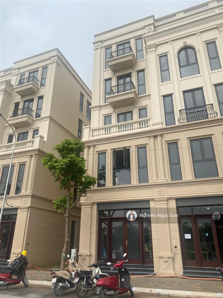 Cần bán ns4  67,5m2  21,5tỷ giá vay  đông nam  giá tốt nhất thị trường