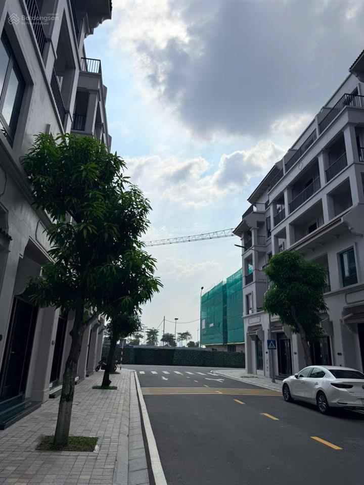 Cần bán liền kề xẻ khe vđ5  90m2  hướng đông nam  26 tỷ bao phí  sát tmdv, gần chung cư