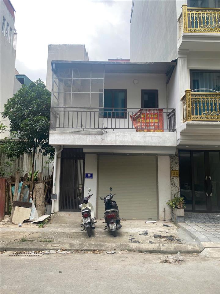 Cho thuê nhà 2 tầng phú diễn, gần đh tài nguyên môi trường, 6tr/th, ô tô đỗ cửa