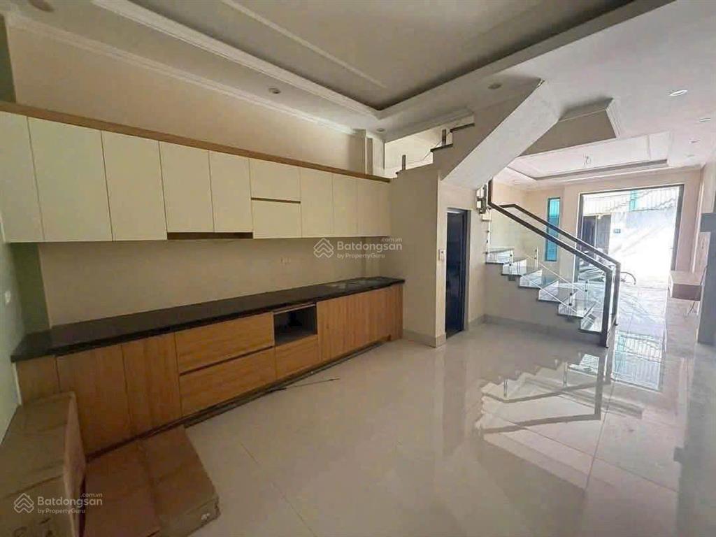 Bán nhà đồng kỵ  nhà 3 tầng đẹp ở được luôn