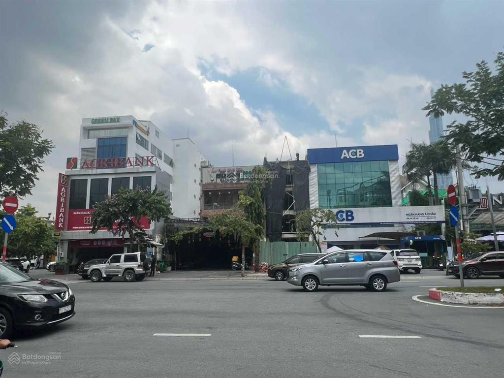 Căn góc 3 mặt tiền 73 trần não, quận 2, dễ nhận diện