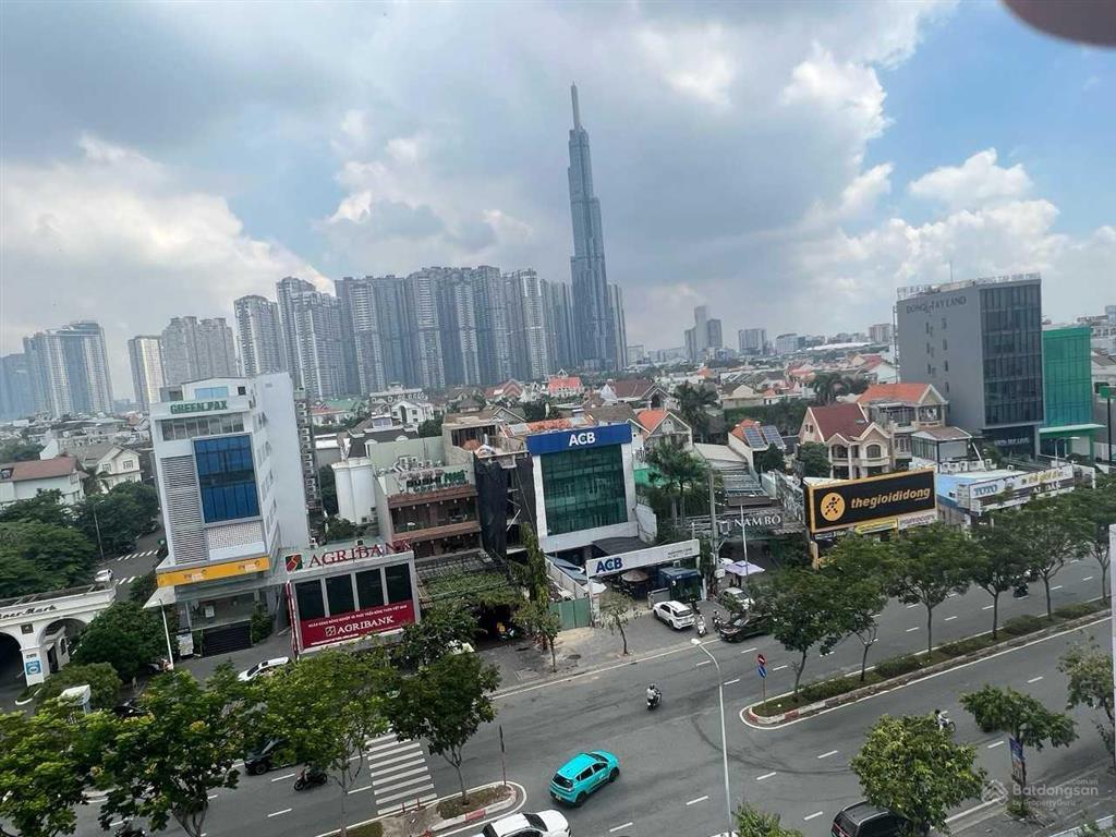 Căn góc 3 mặt tiền 73 trần não, quận 2, dễ nhận diện