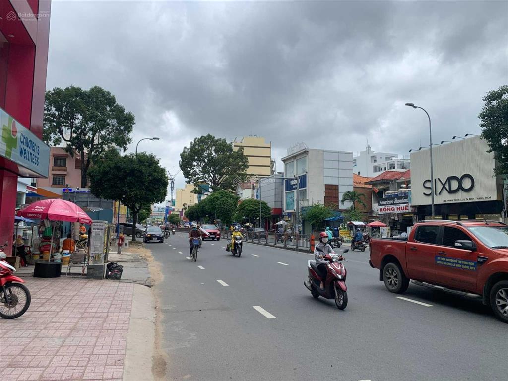 Cho thuê góc 2 mặt tiền 26 phan đăng lưu  nguyễn huy tưởng, bình thạnh dt 10x20m, trệt, 2 lầu