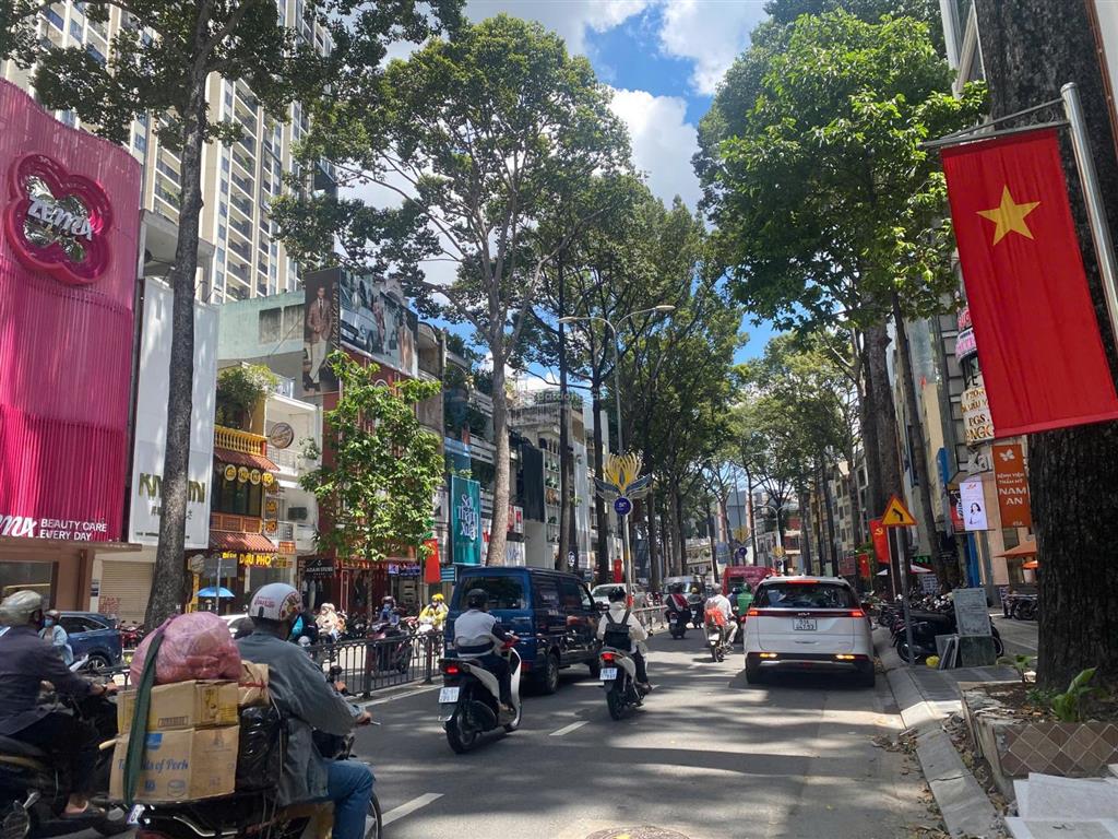 Tòa nhà mặt tiền 10m đường 3/2 quận 10, ngay hà đô centrosa, trung tâm thương mại vincom