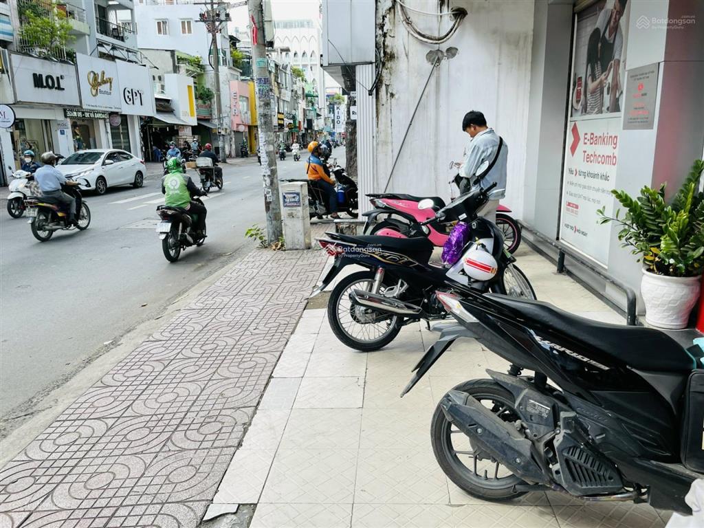 Mặt tiền 51a trần quang diệu phường nhiêu lộc, tập trung nhiều cửa hàng thời trang