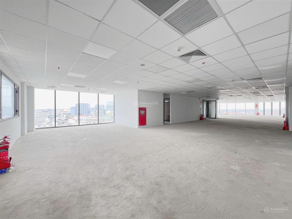 Building 15m 3000m2 mặt tiền lý thường kiệt ngay chợ tân bình
