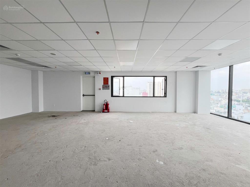 Building 15m 3000m2 mặt tiền lý thường kiệt ngay chợ tân bình