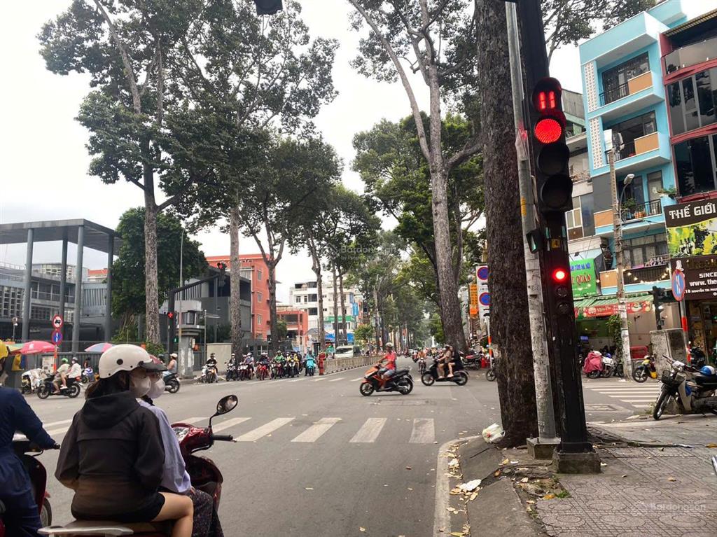 Tòa nhà 10m, 5 tầng trống suốt mặt tiền ngô gia tự quận 10 ngay bệnh viện hòa hảo