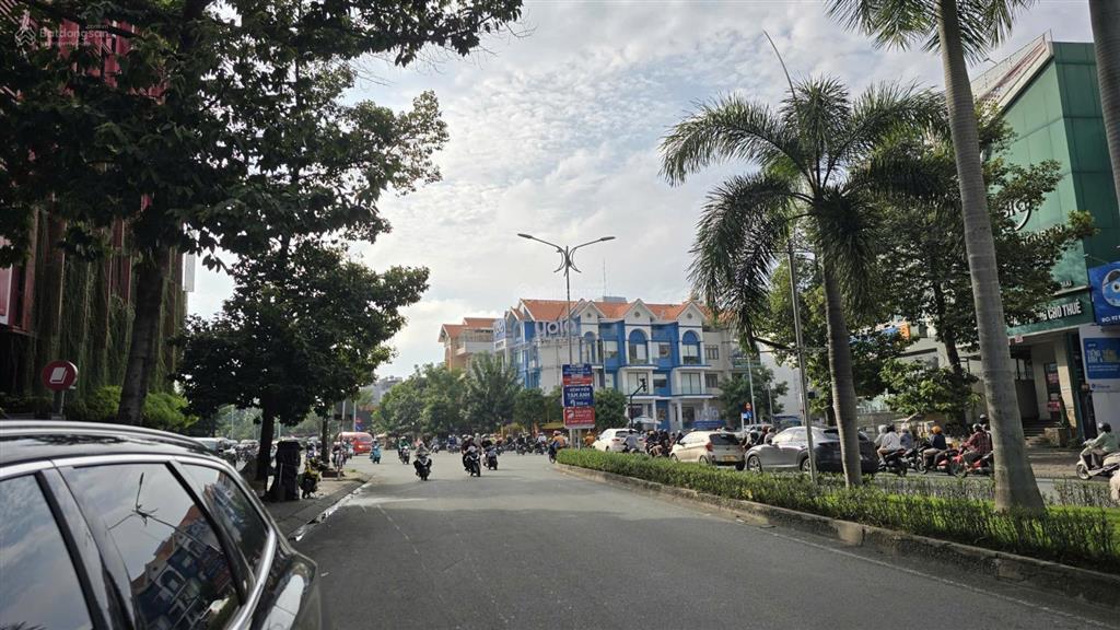 Toà nhà 1200m2 , mặt tiền 68a nguyễn thị thập, khu himlam quận 7