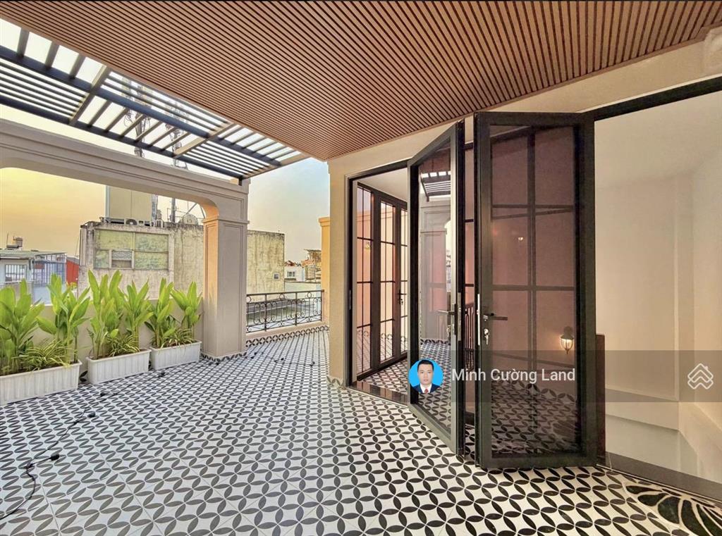 Siêu phẩm thích quảng đức, phú nhuận, 39m2 ngang 6m, 5 tầng btct 4pn, hxh sát mặt tiền, 8.3tỷ