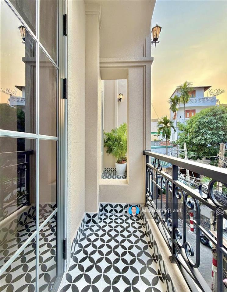 Siêu phẩm thích quảng đức, phú nhuận, 39m2 ngang 6m, 5 tầng btct 4pn, hxh sát mặt tiền, 8.3tỷ