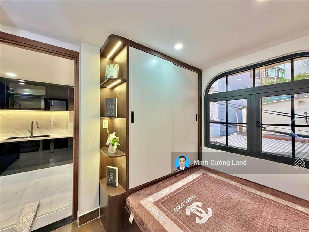 Siêu phẩm thích quảng đức, phú nhuận, 39m2 ngang 6m, 5 tầng btct 4pn, hxh sát mặt tiền, 8.3tỷ