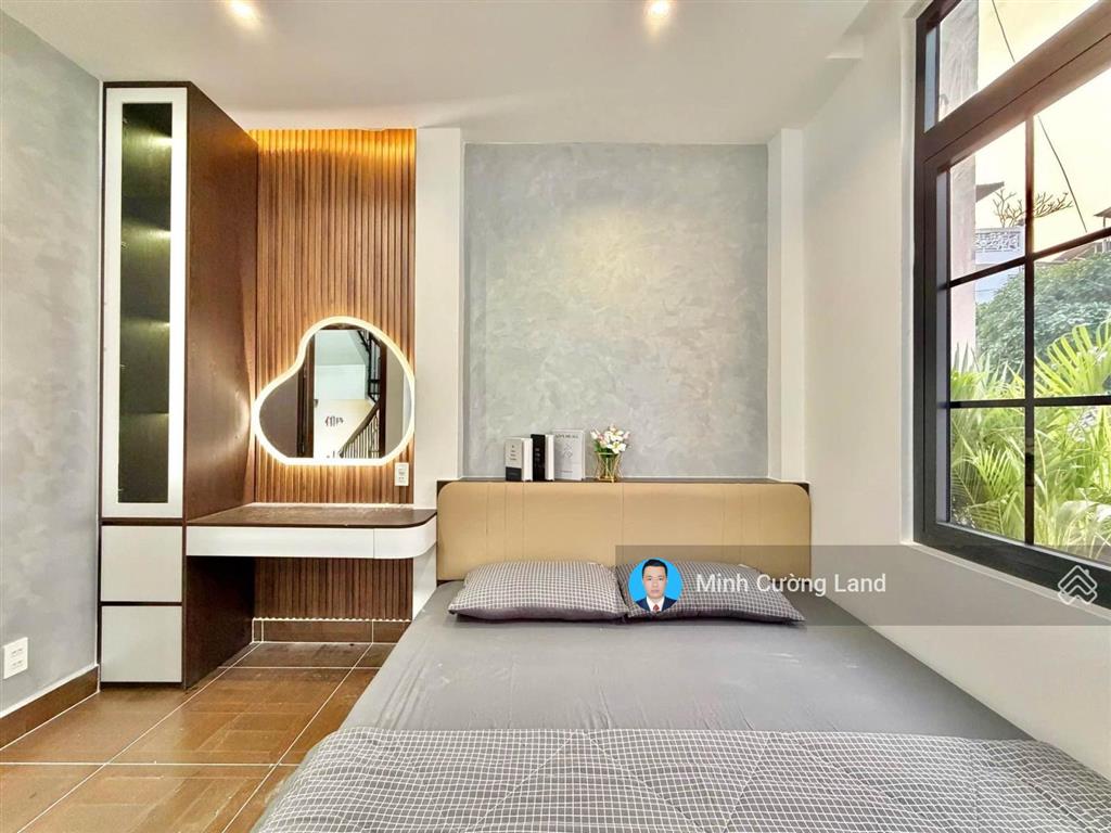 Siêu phẩm thích quảng đức, phú nhuận, 39m2 ngang 6m, 5 tầng btct 4pn, hxh sát mặt tiền, 8.3tỷ