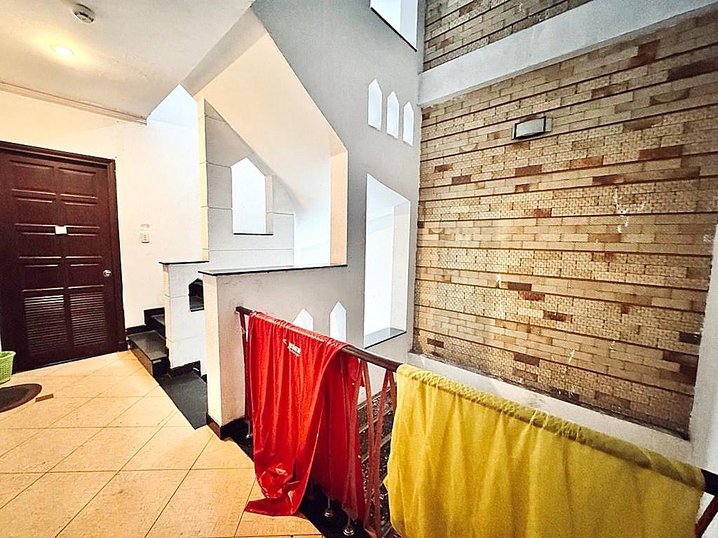 Bán chdv đang thuê khoán 30tr/th, nguyễn gia trí, bình thạnh, 6x18m, hxh 10m, 4 tầng 8pn, chỉ 23tỷ